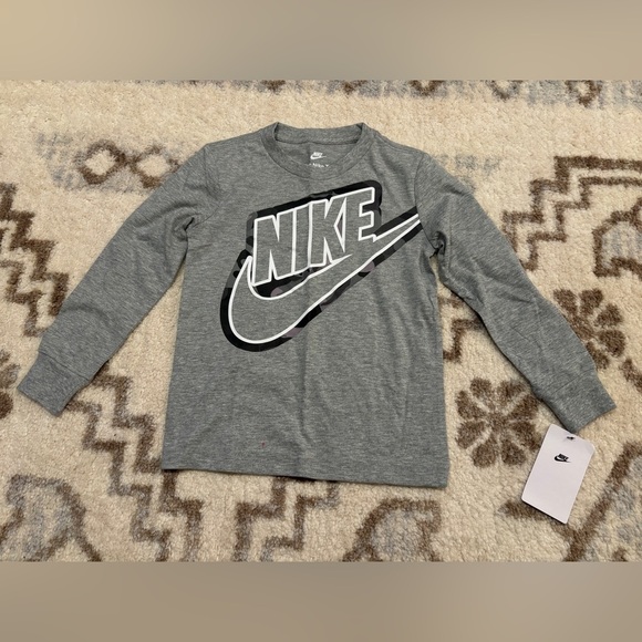 Nike Other - NWT Nike Long Sleeve
